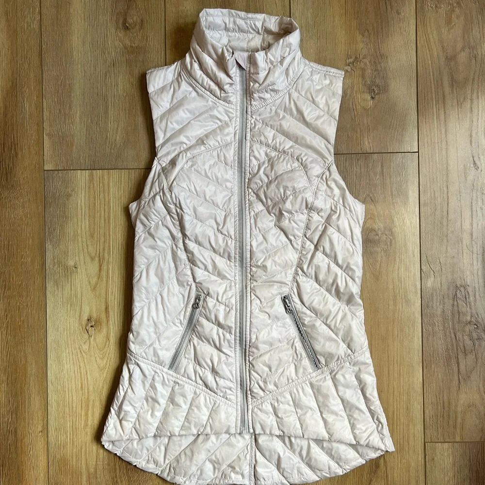 ⭐️ Lululemon Ride On Vest ⭐️ - Picture 5 of 14